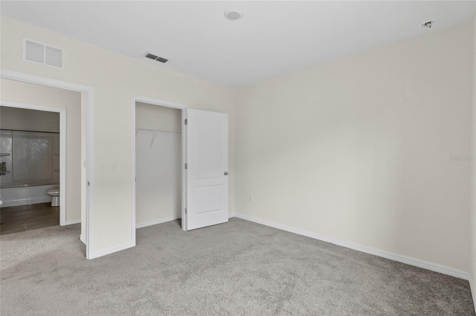 3365 COSTELLO CIR