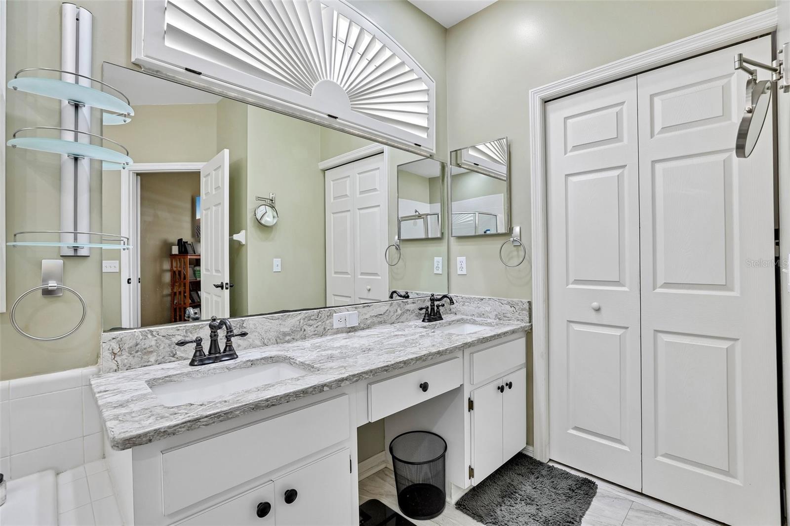 1117 STONEBROOKE LN