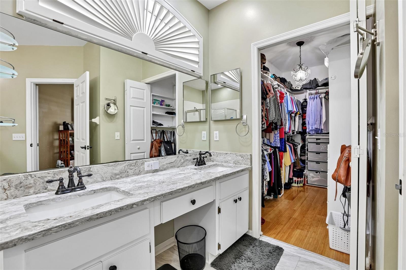 1117 STONEBROOKE LN