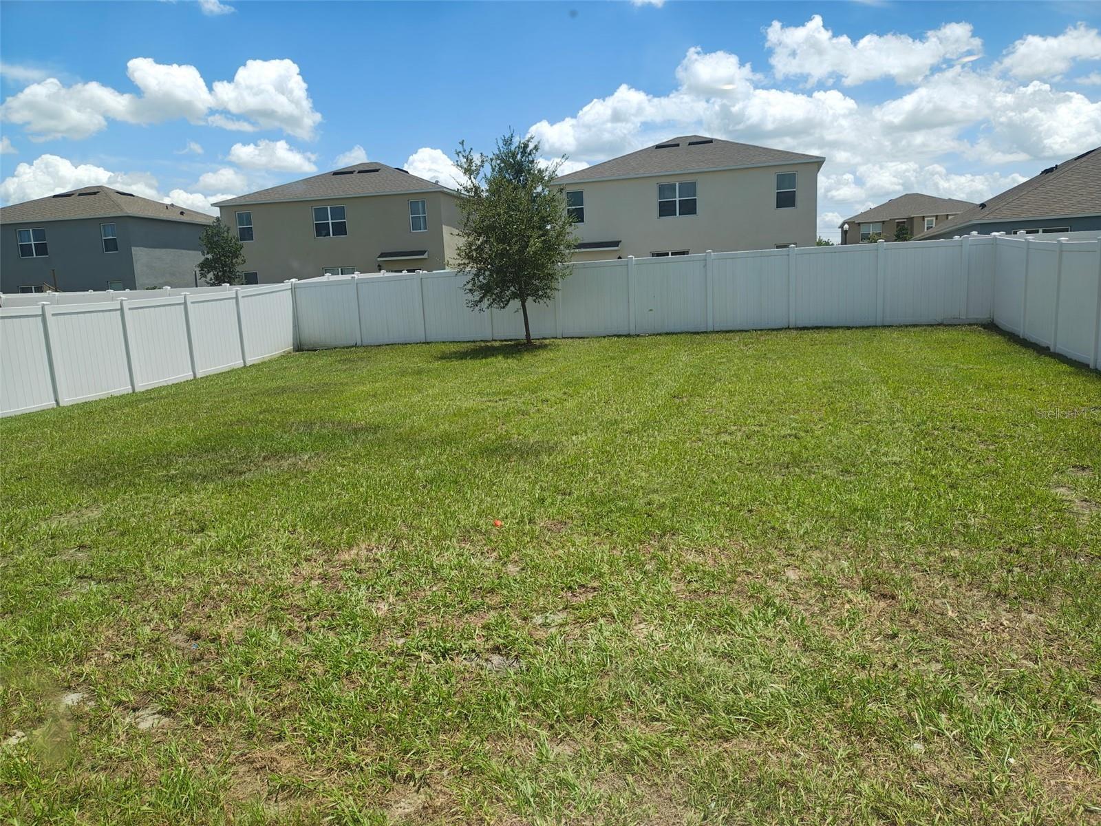 3906 RESTING ROBIN AVE