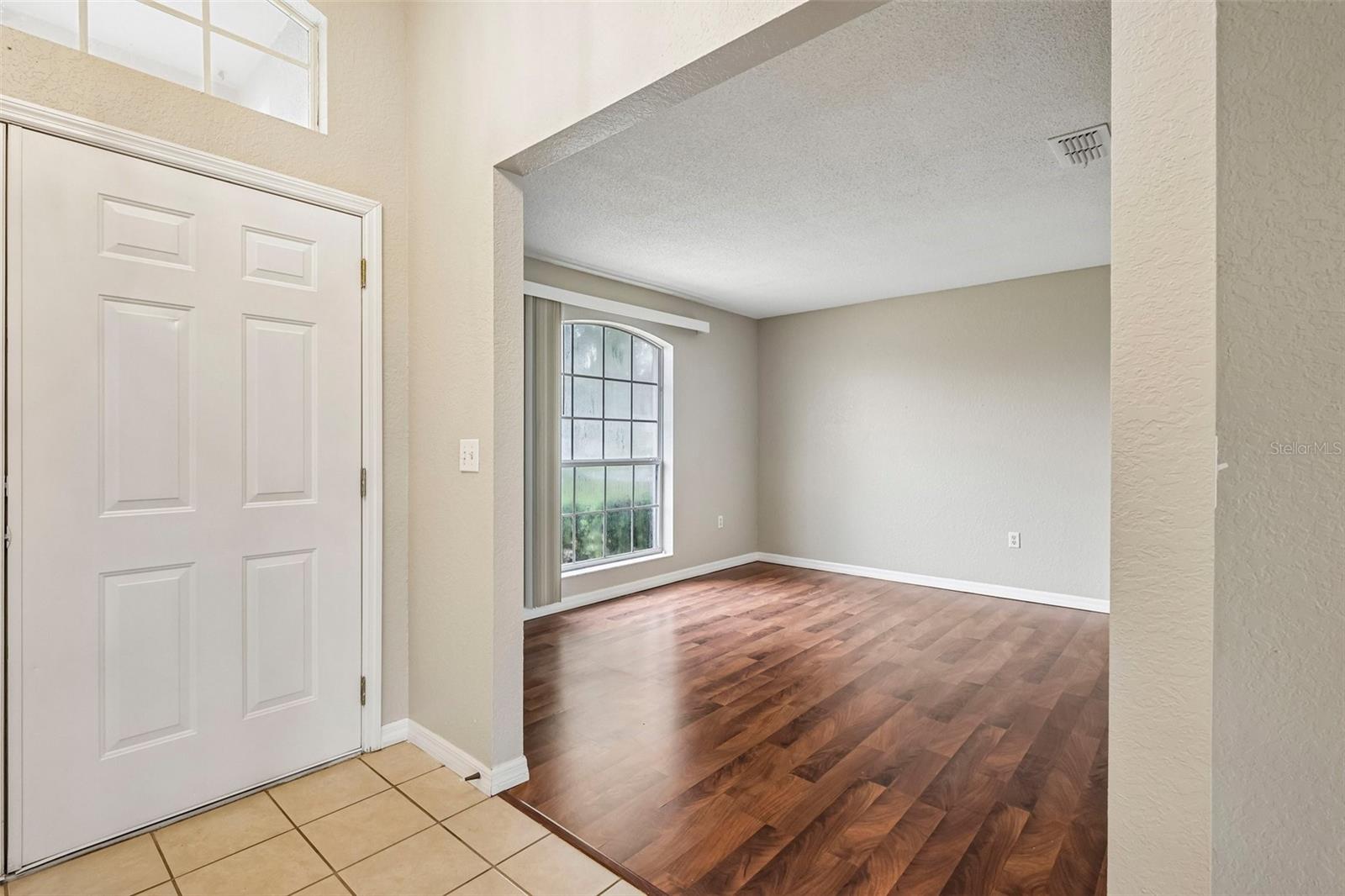 4871 CEDAR VIEW DR