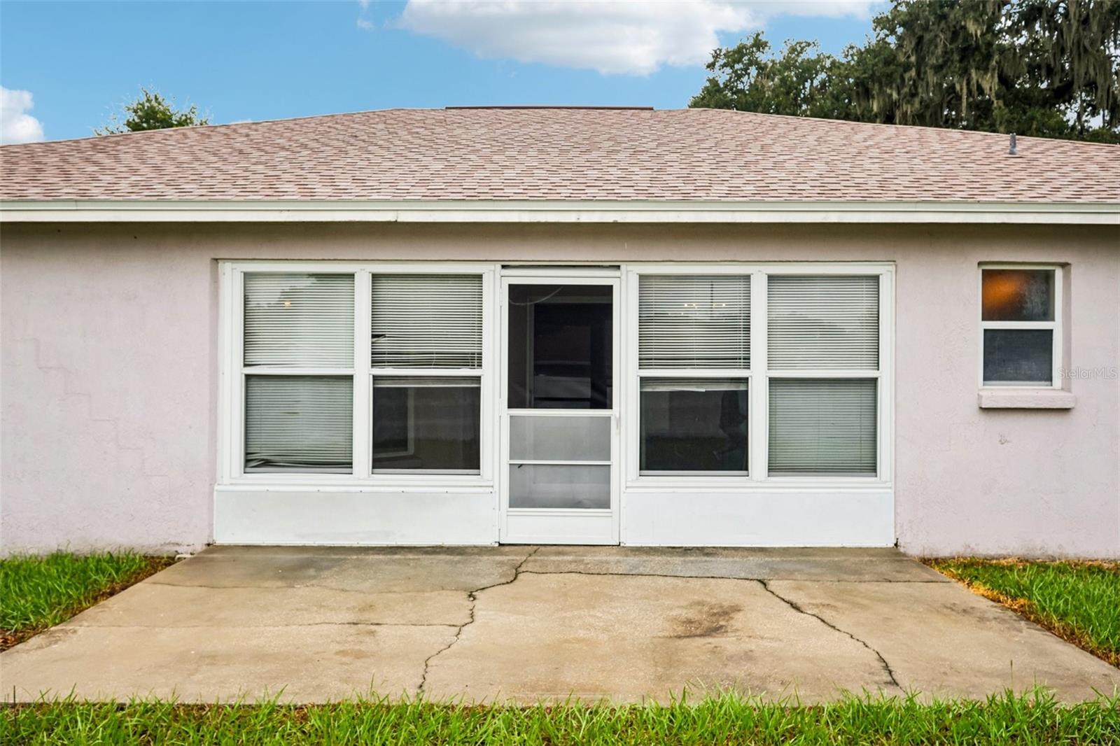 4871 CEDAR VIEW DR