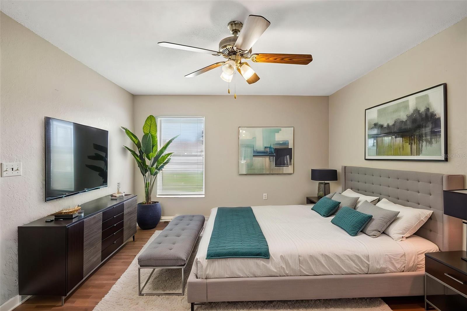 4871 CEDAR VIEW DR
