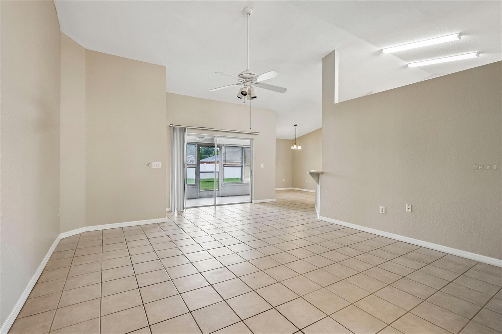 4871 CEDAR VIEW DR
