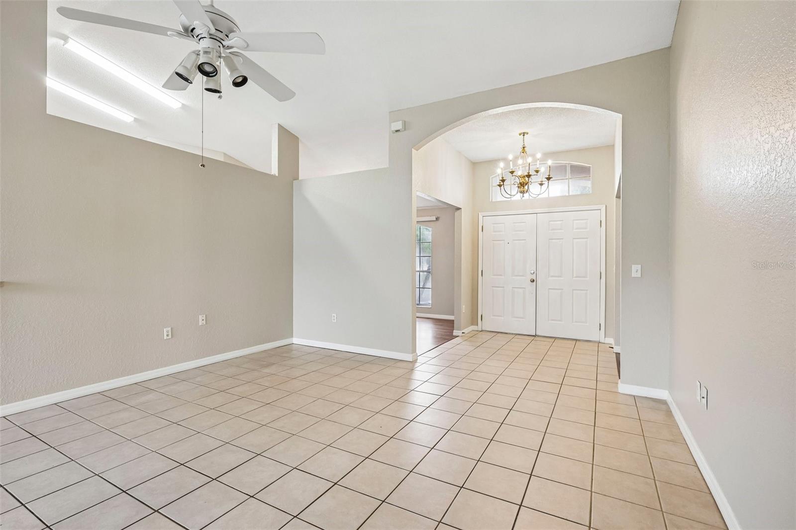 4871 CEDAR VIEW DR