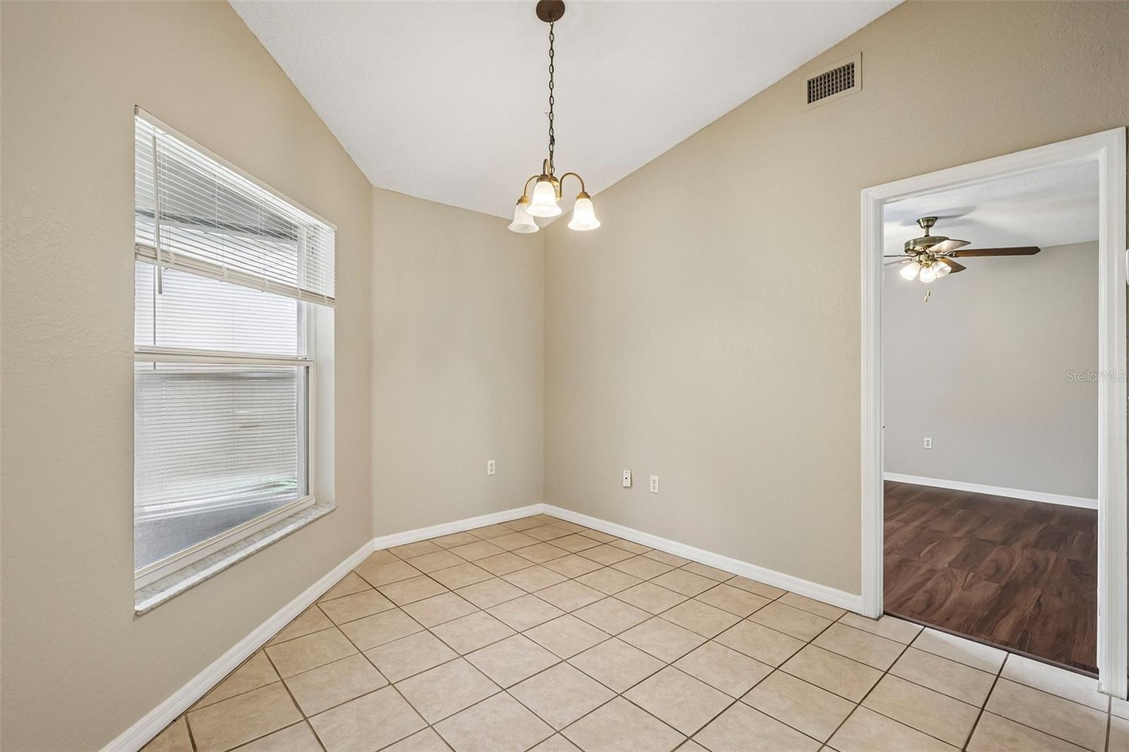 4871 CEDAR VIEW DR