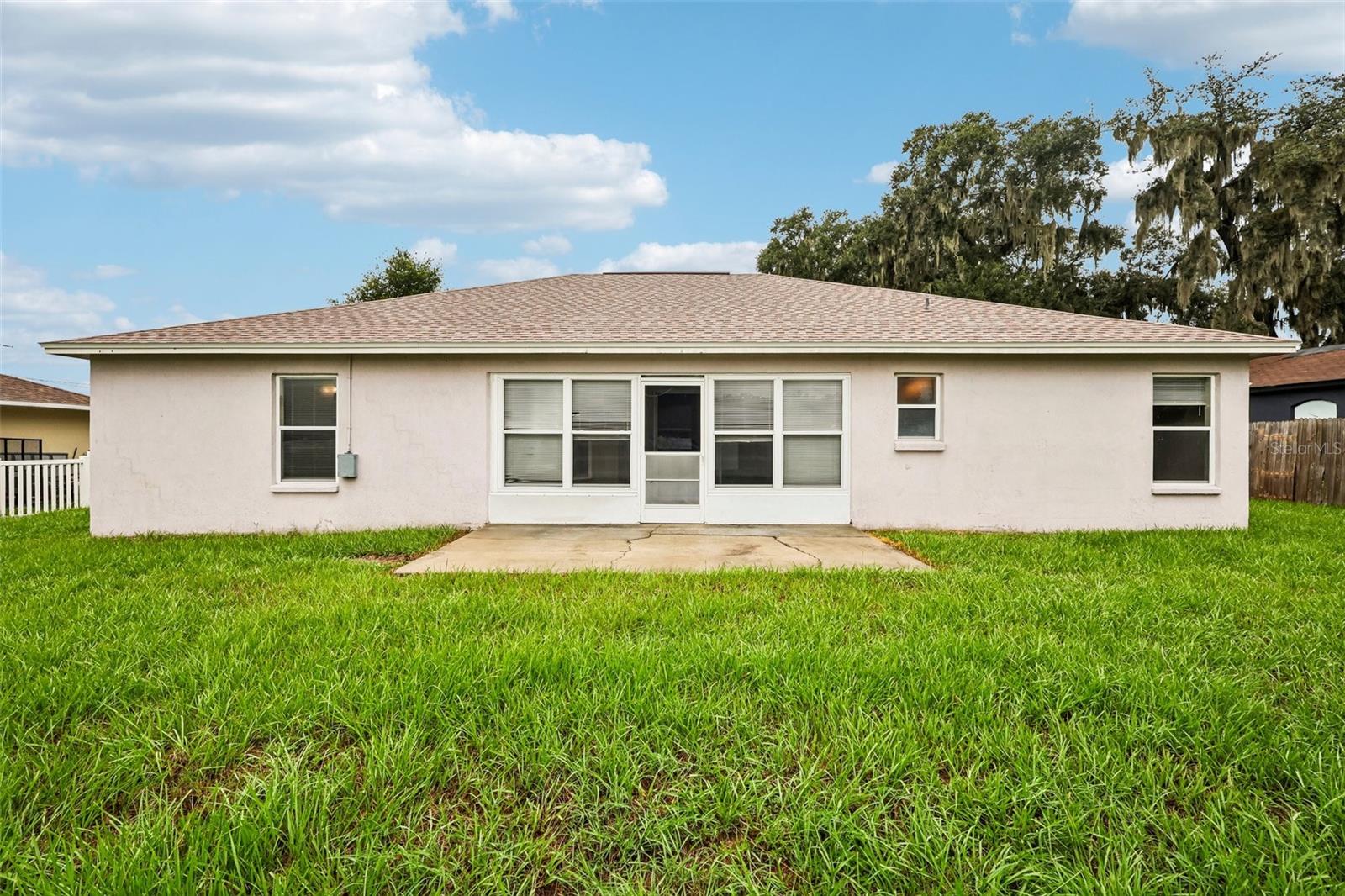 4871 CEDAR VIEW DR