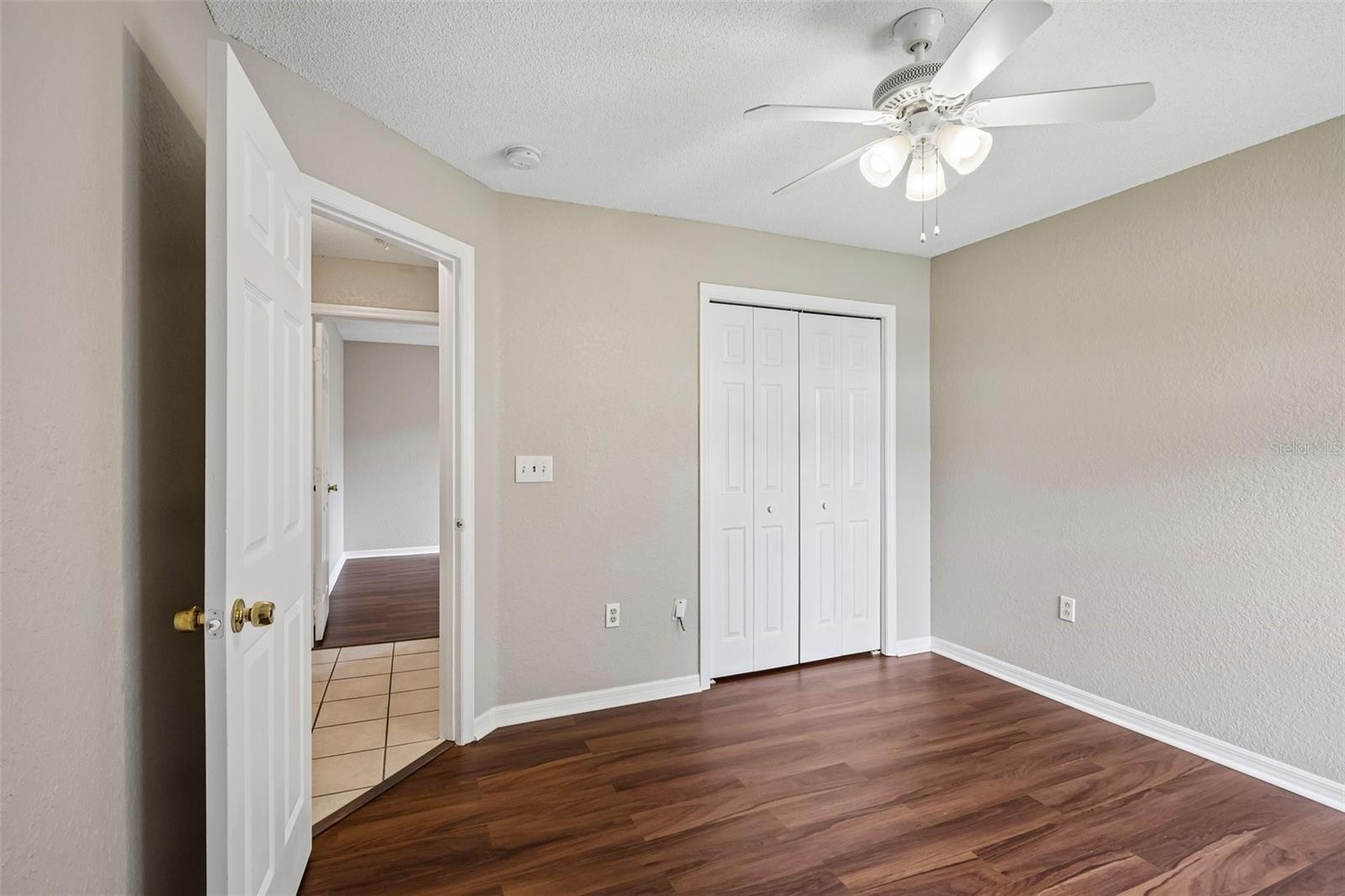 4871 CEDAR VIEW DR