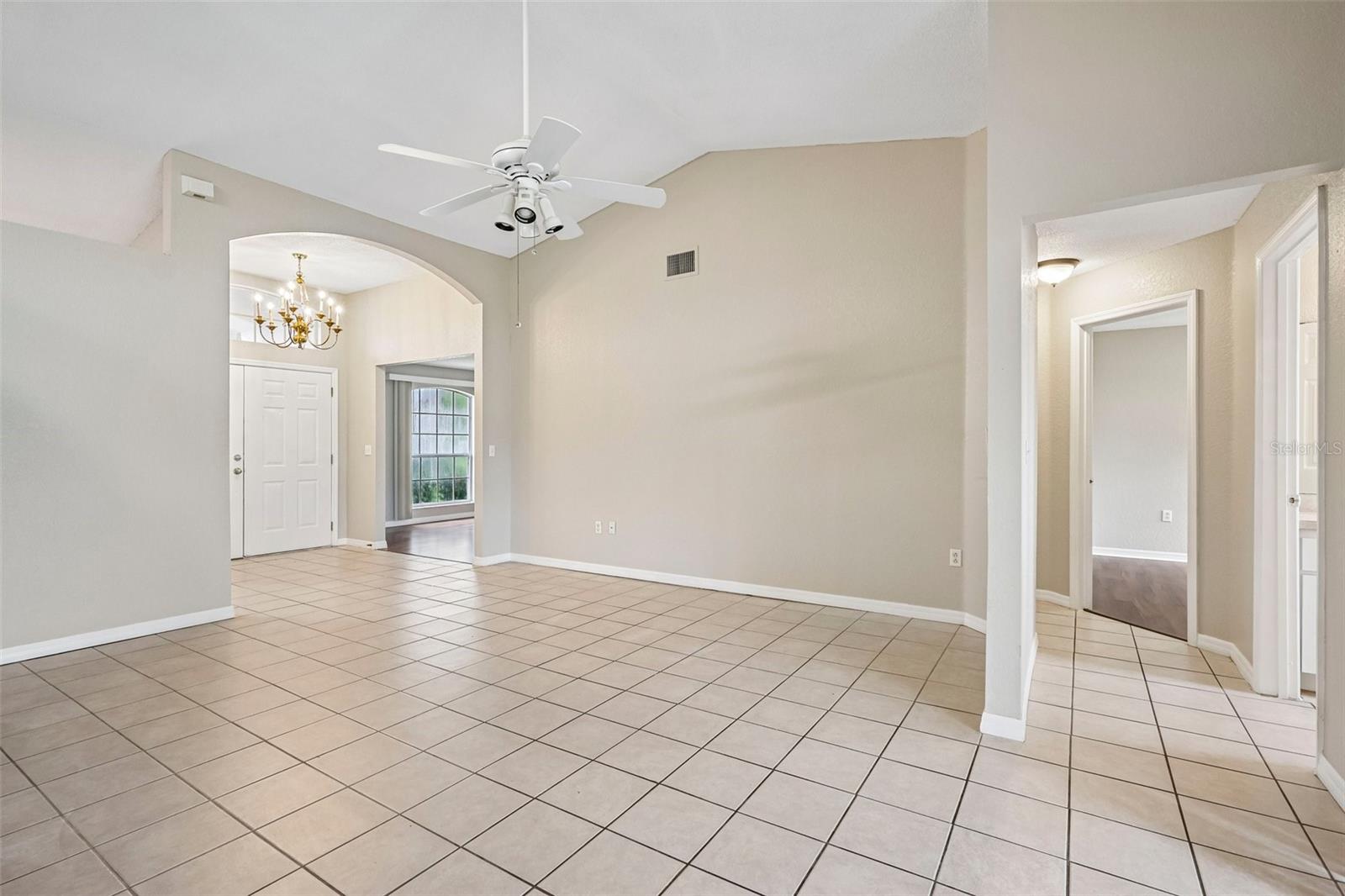 4871 CEDAR VIEW DR