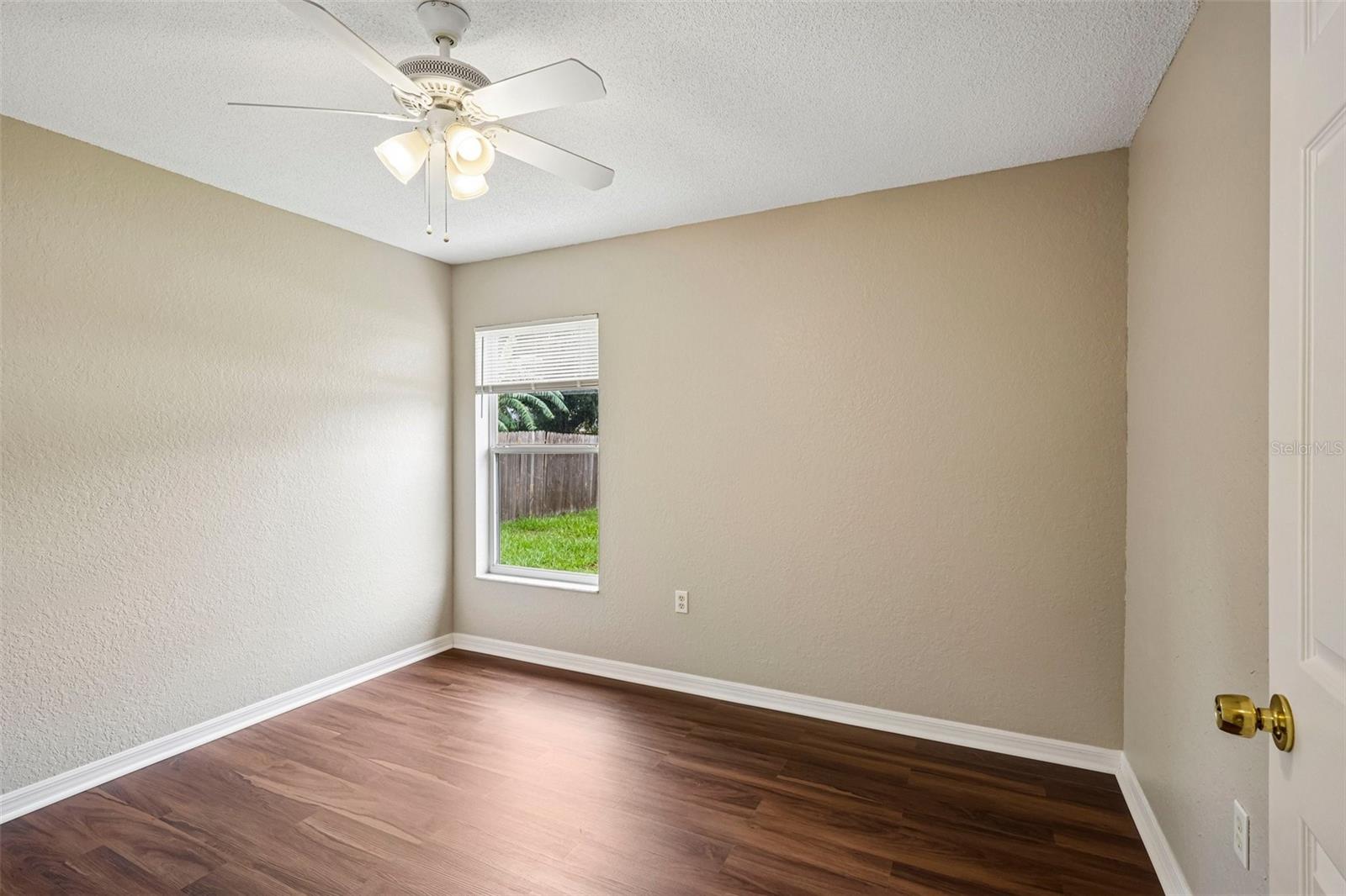 4871 CEDAR VIEW DR