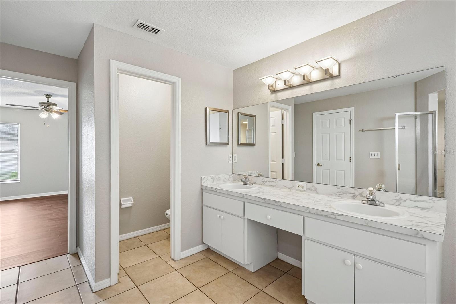 4871 CEDAR VIEW DR