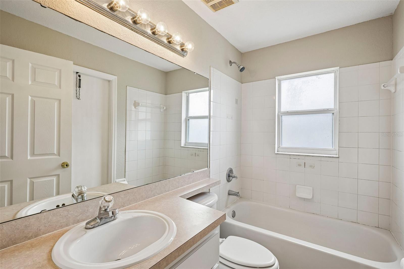 4871 CEDAR VIEW DR