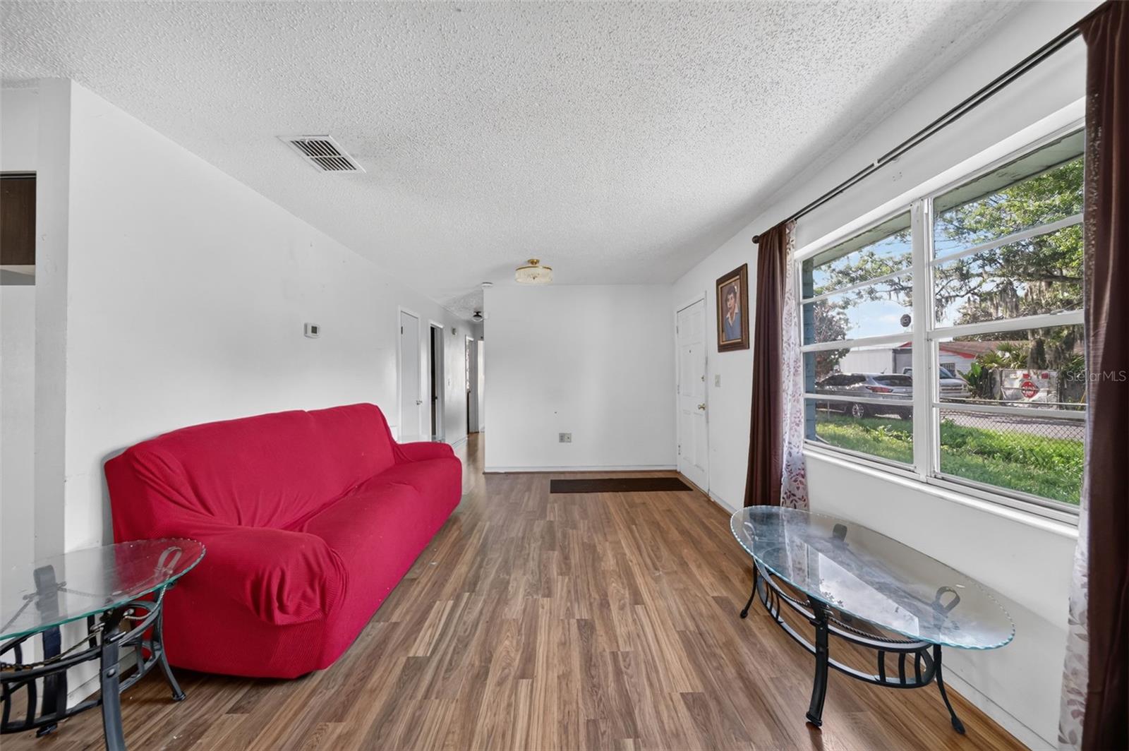 2215 EMMA ST