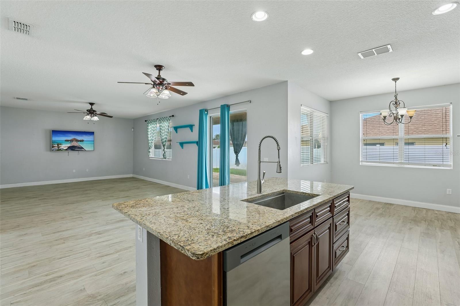 4362 SUN CENTER RD