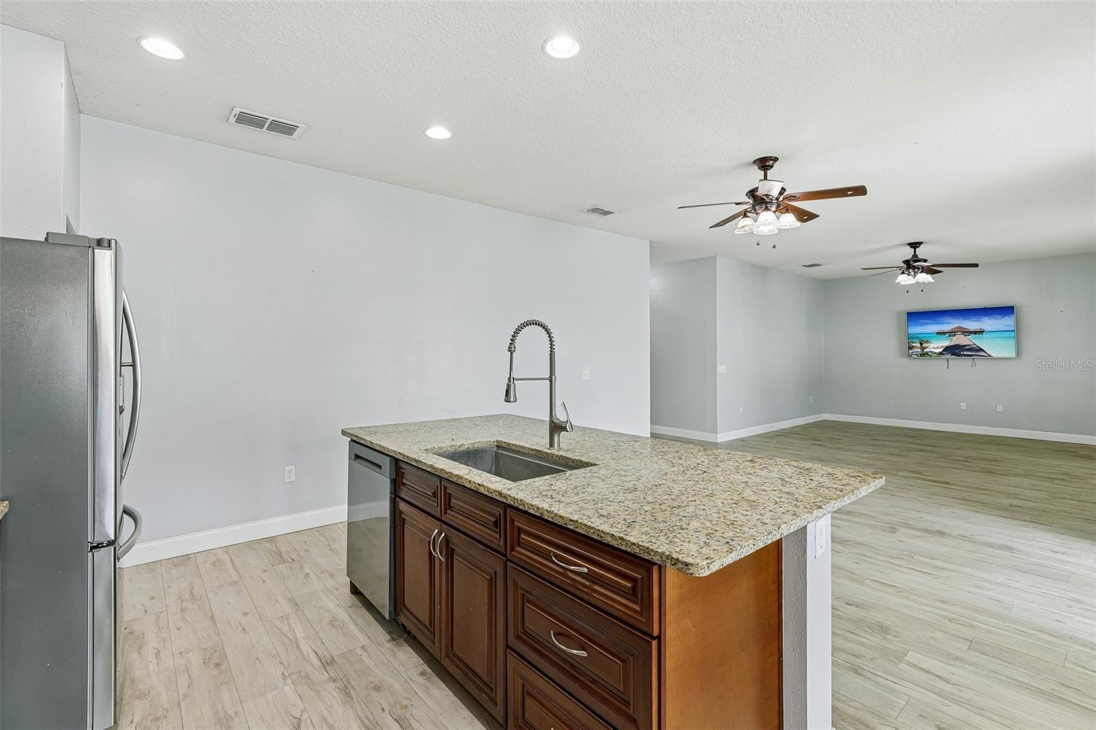 4362 SUN CENTER RD
