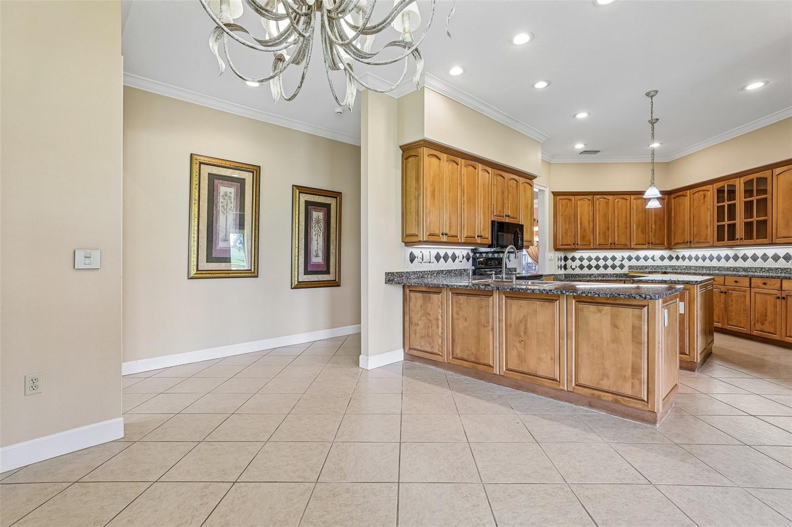 7360 REFLECTIONS LAKE DR