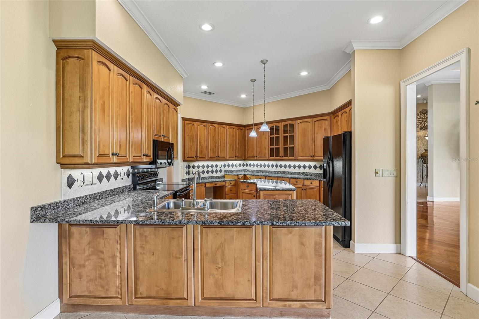 7360 REFLECTIONS LAKE DR
