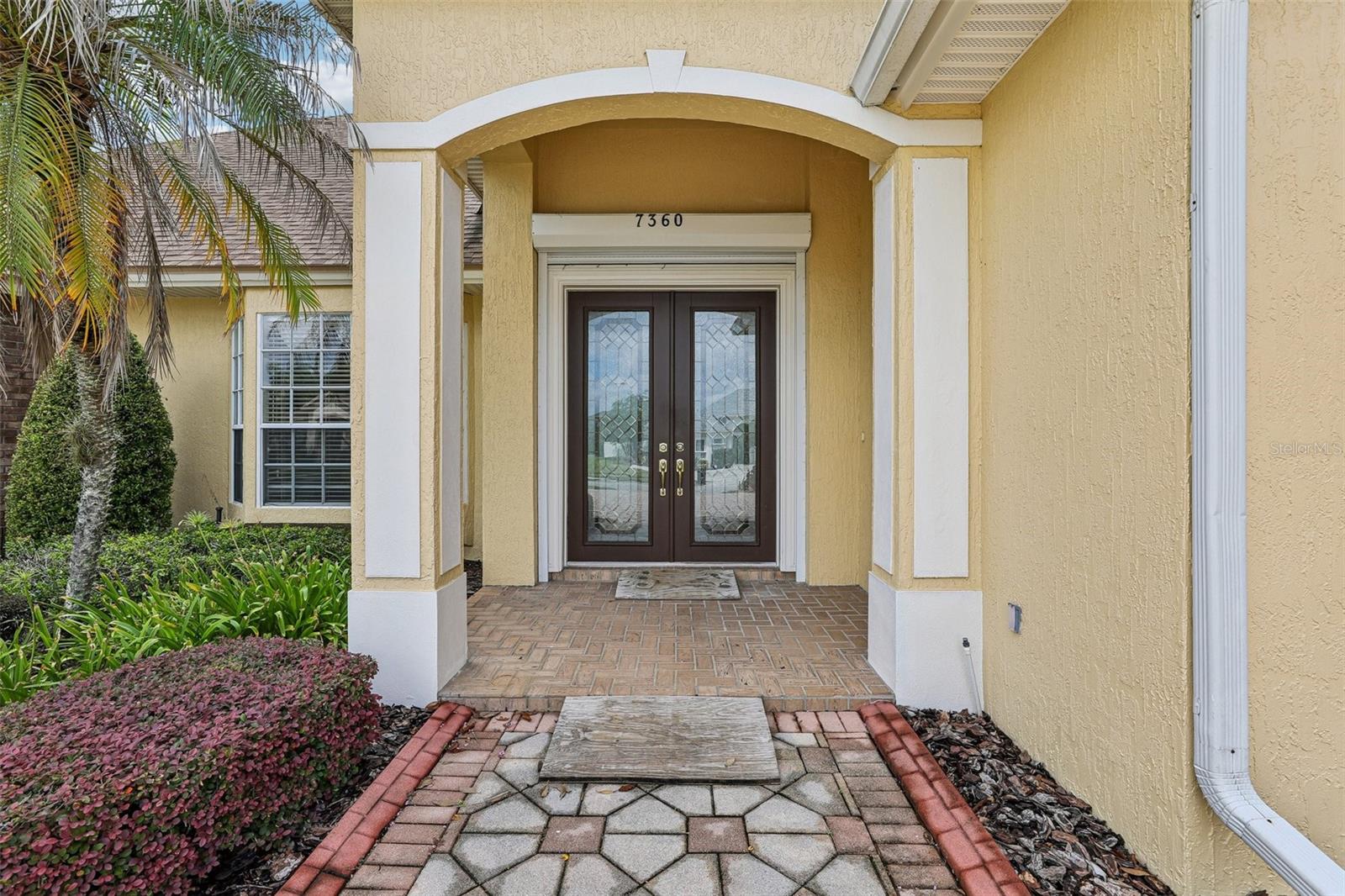 7360 REFLECTIONS LAKE DR