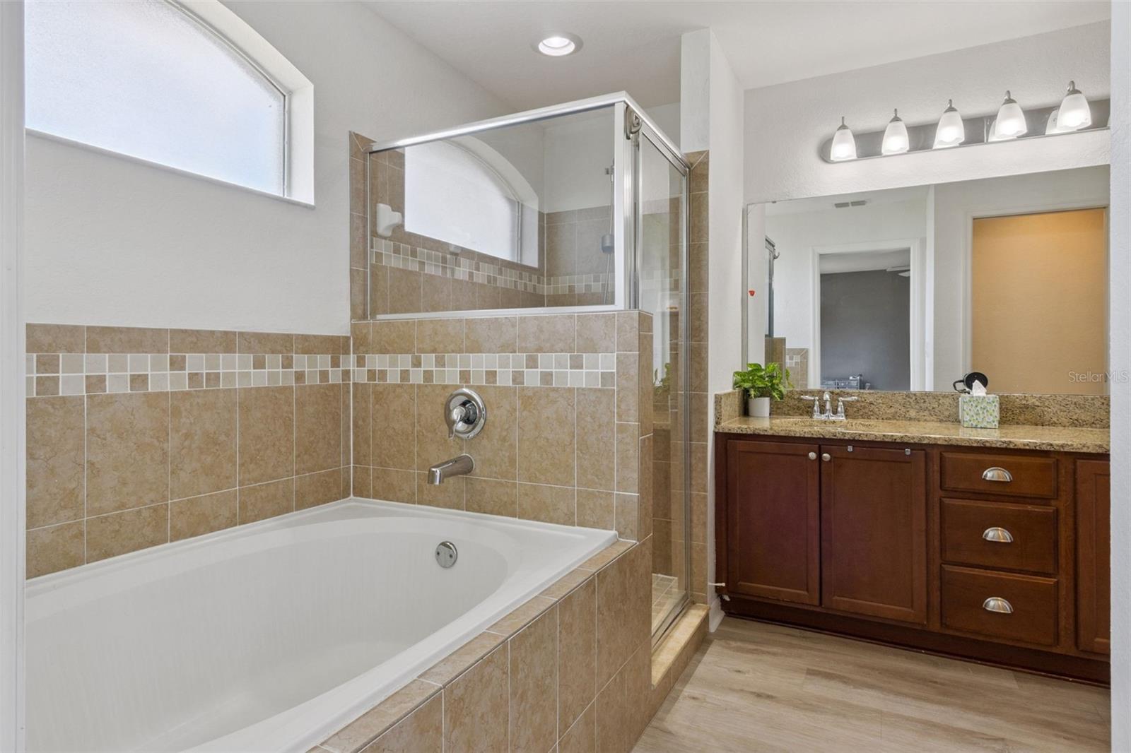 3729 FIELDSTONE CIR
