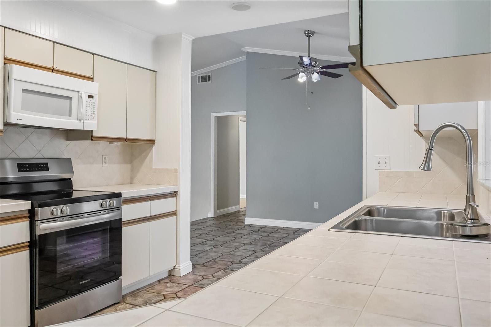 117 HOMEWOOD DR