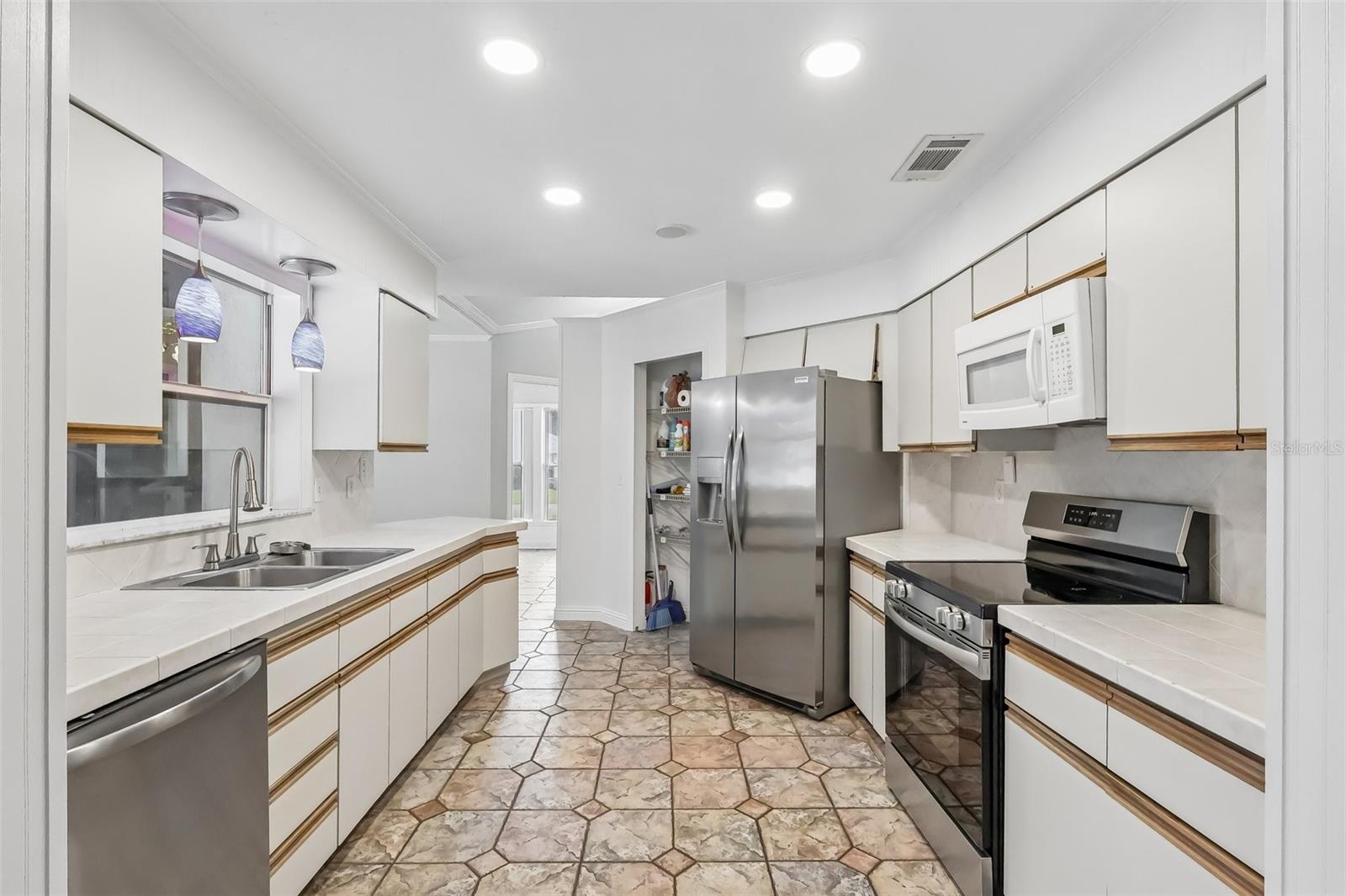 117 HOMEWOOD DR