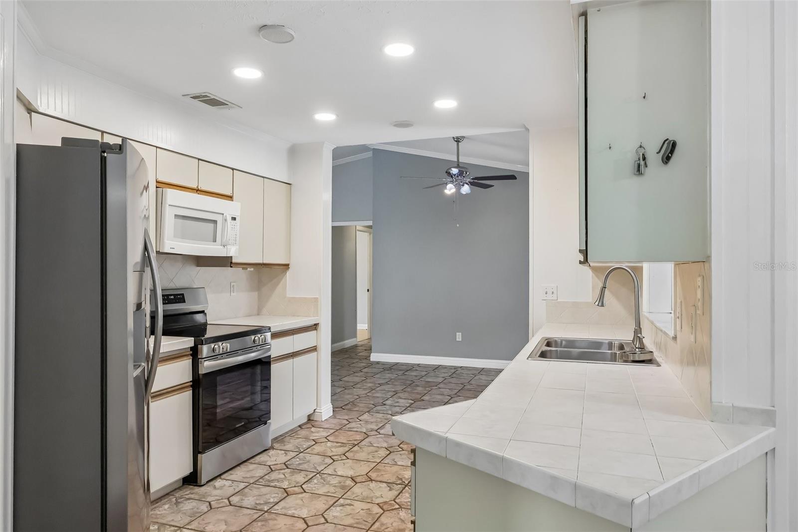 117 HOMEWOOD DR