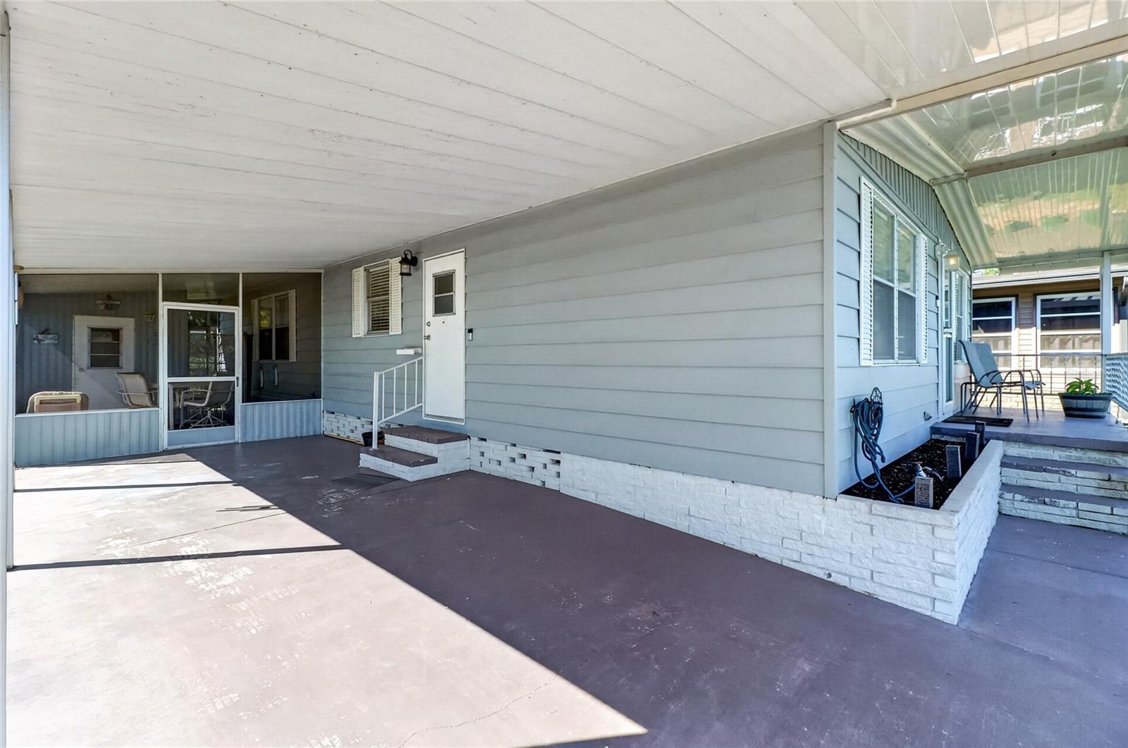 710 CASSANDRA LN