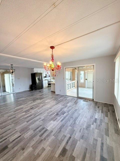 706 ELIZABETH LN