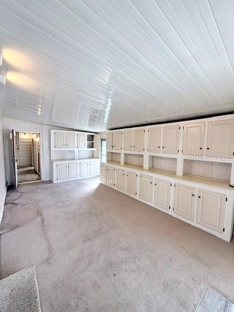 706 ELIZABETH LN