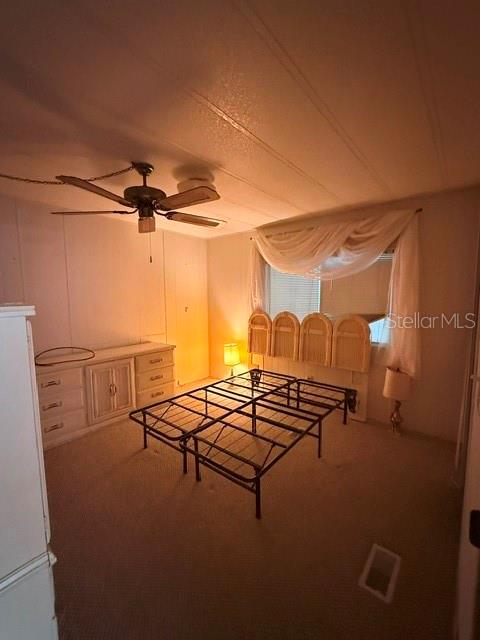 706 ELIZABETH LN