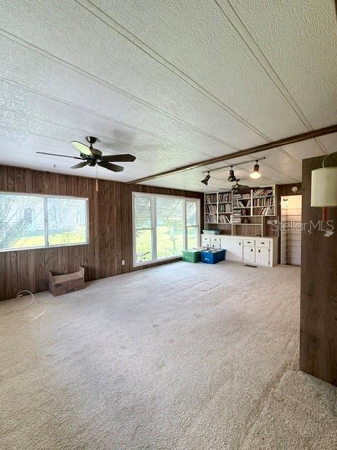706 ELIZABETH LN