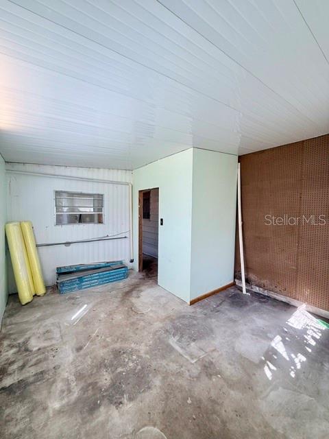 706 ELIZABETH LN
