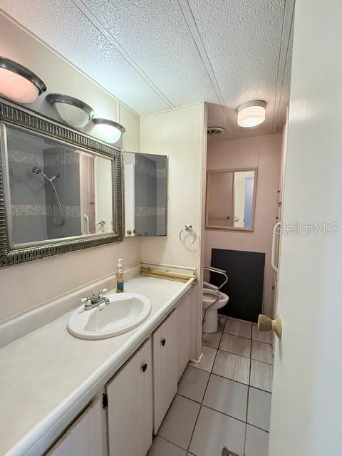 706 ELIZABETH LN