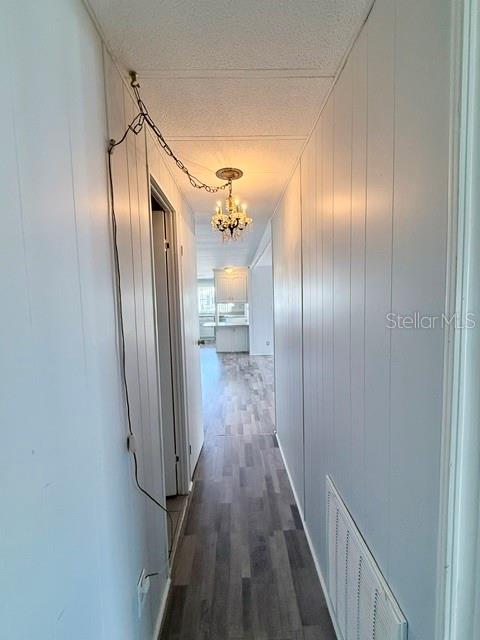 706 ELIZABETH LN
