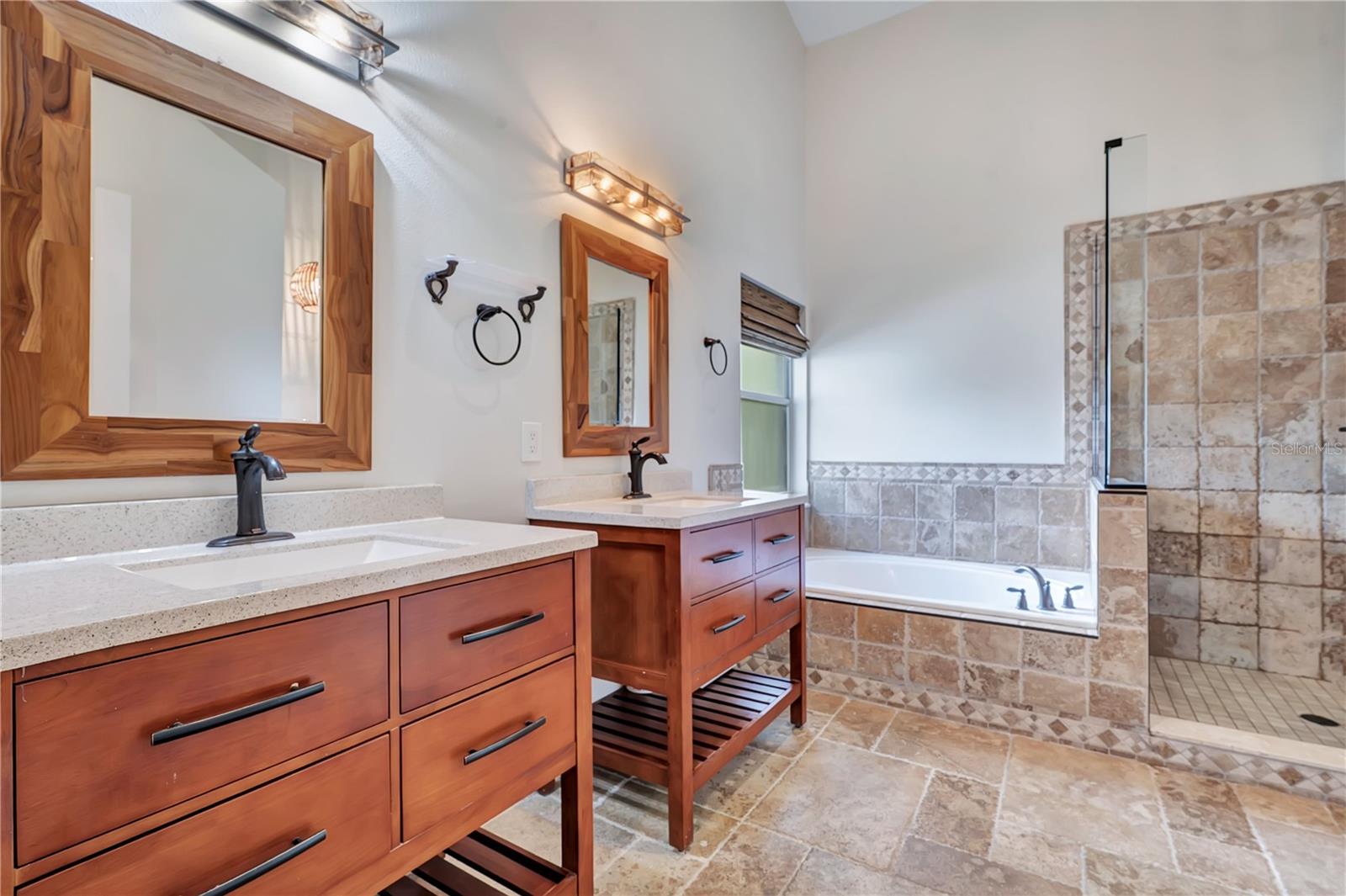 836 ELM FOREST DR