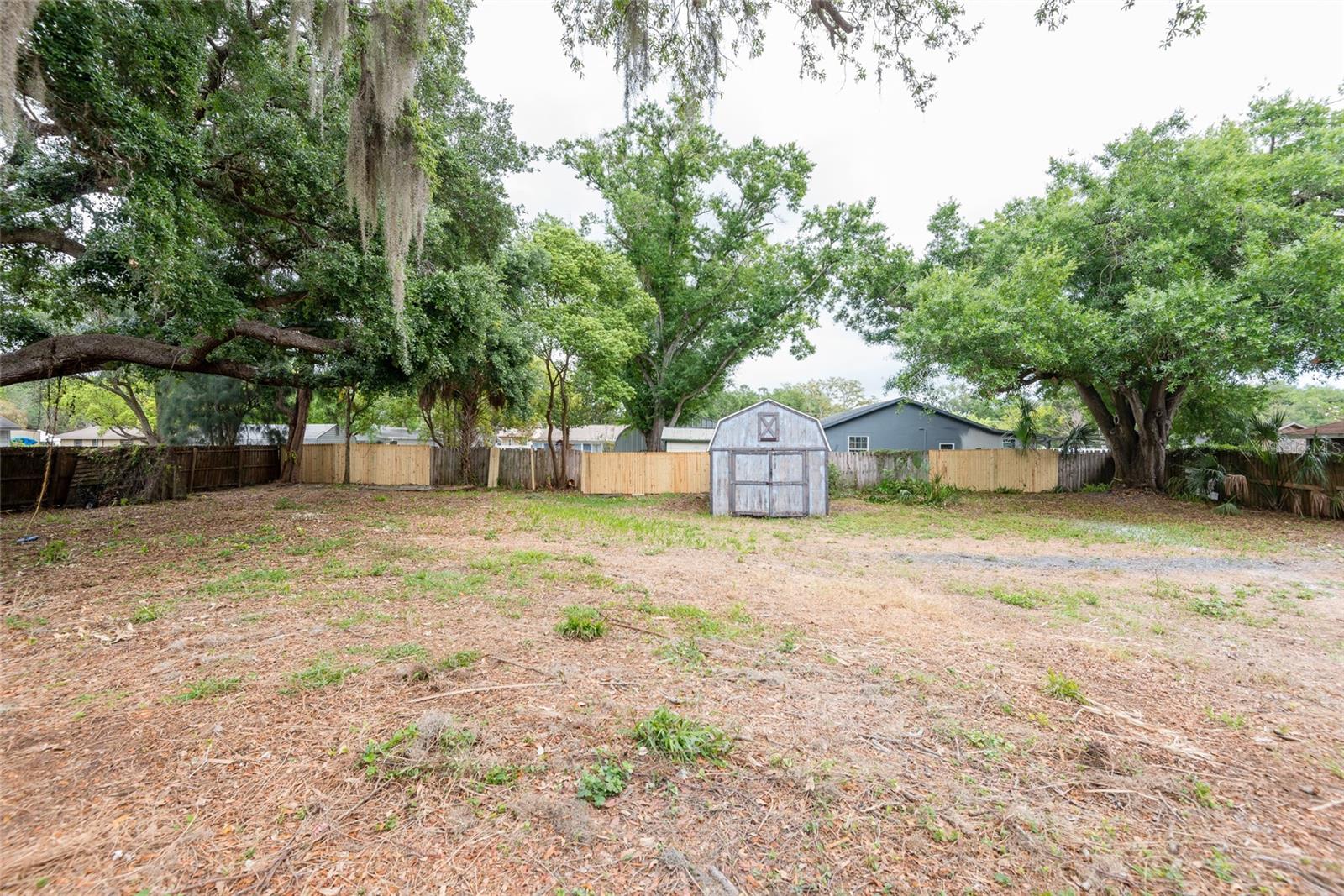 8812 DYER RD