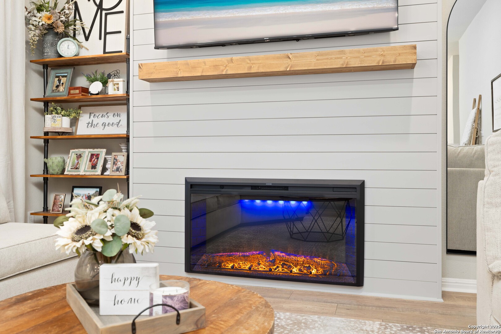 1020 Vista View 2301