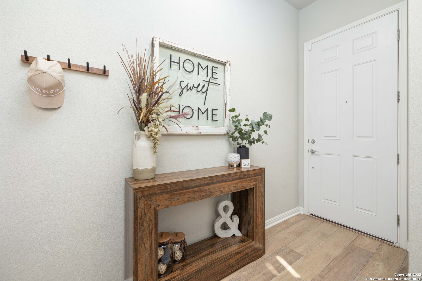 1020 Vista View 2301