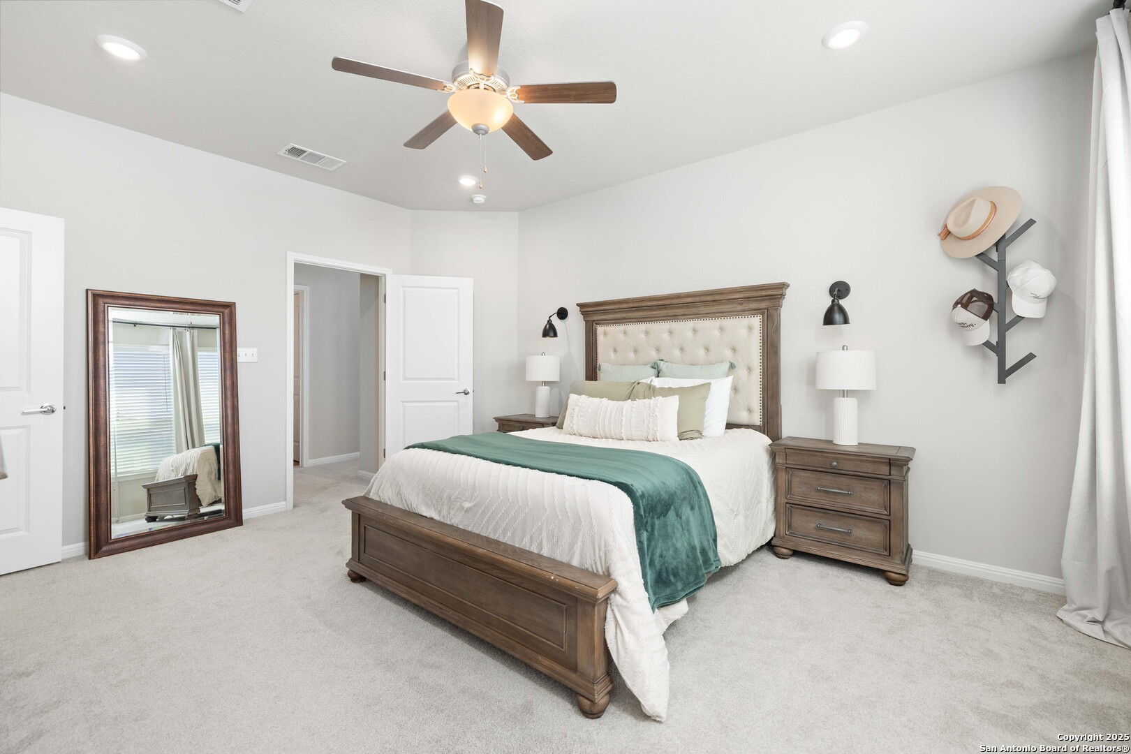 1020 Vista View 2301