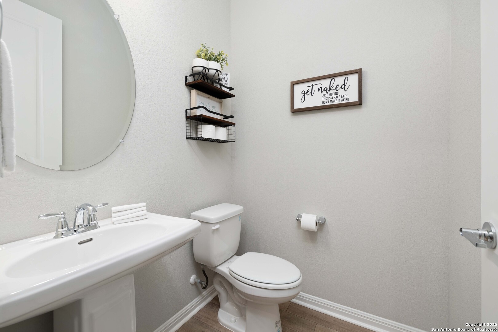 1020 Vista View 2301