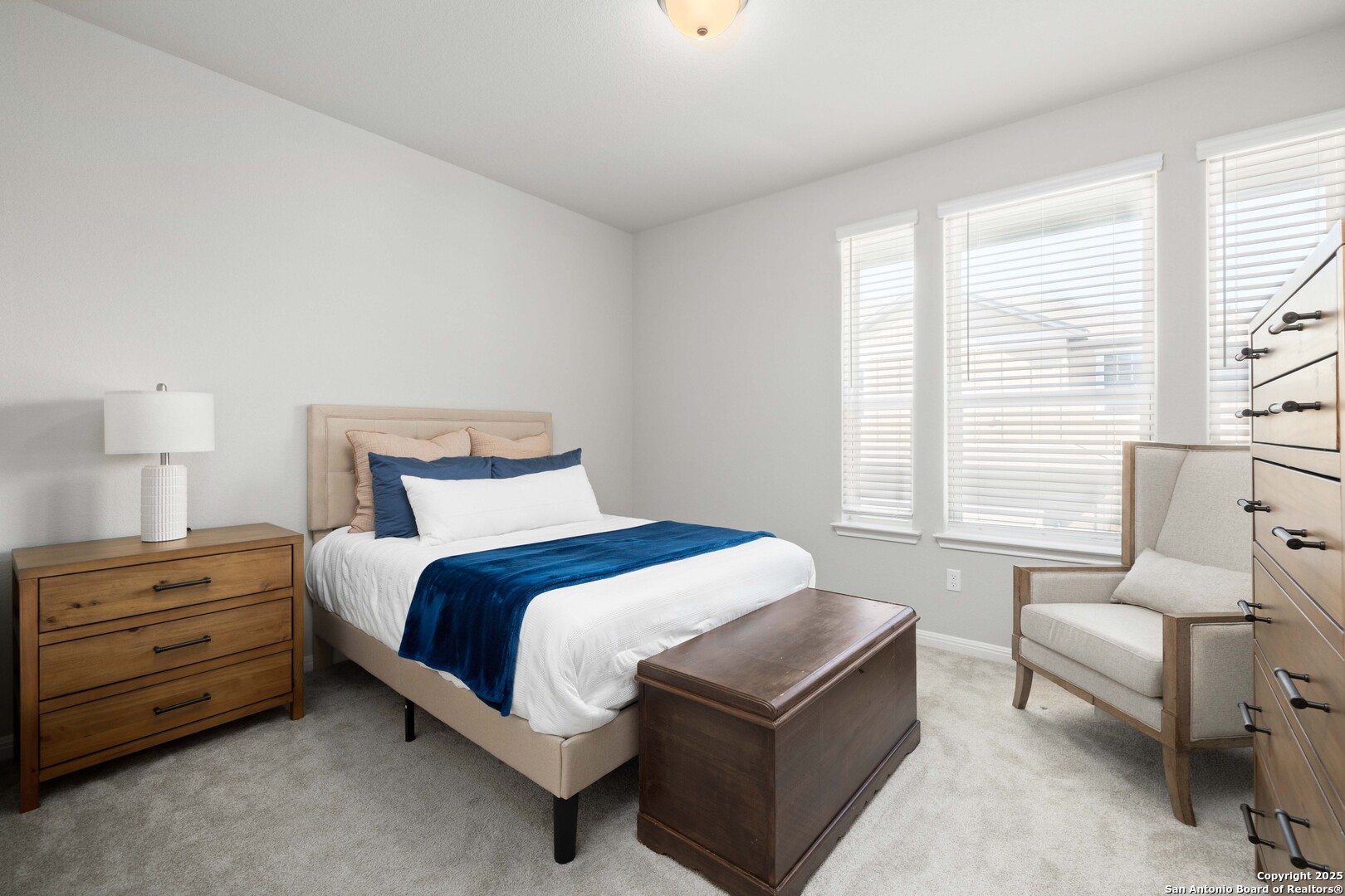 1020 Vista View 2301