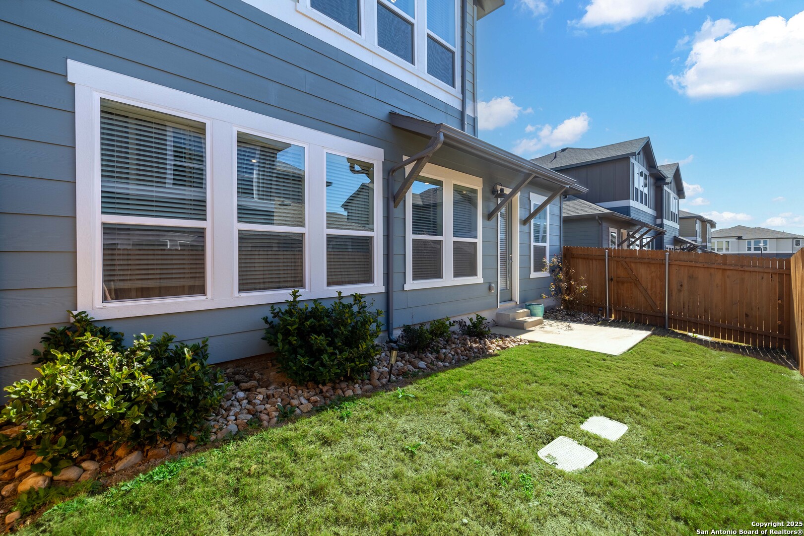 1020 Vista View 2301