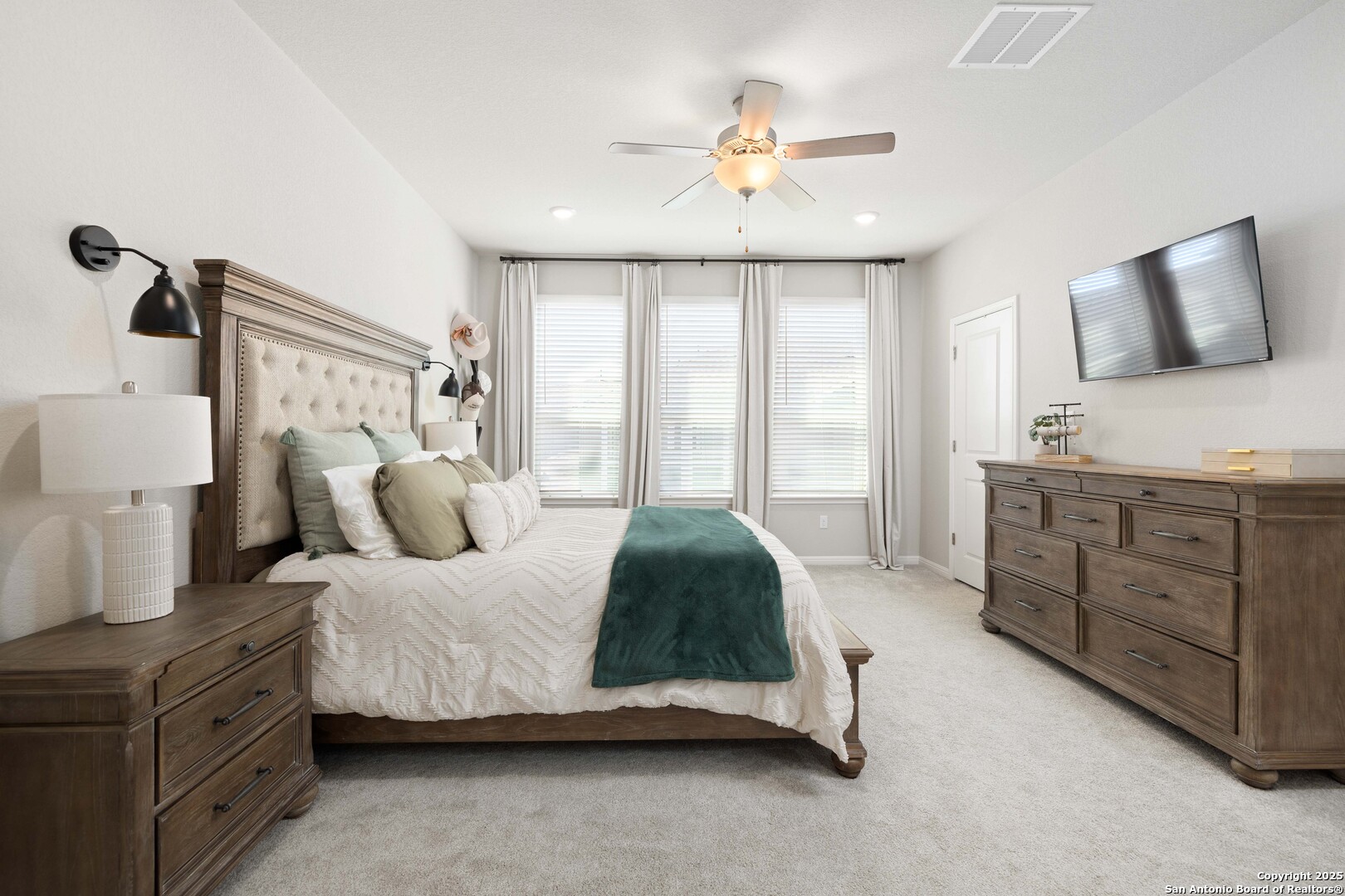 1020 Vista View 2301