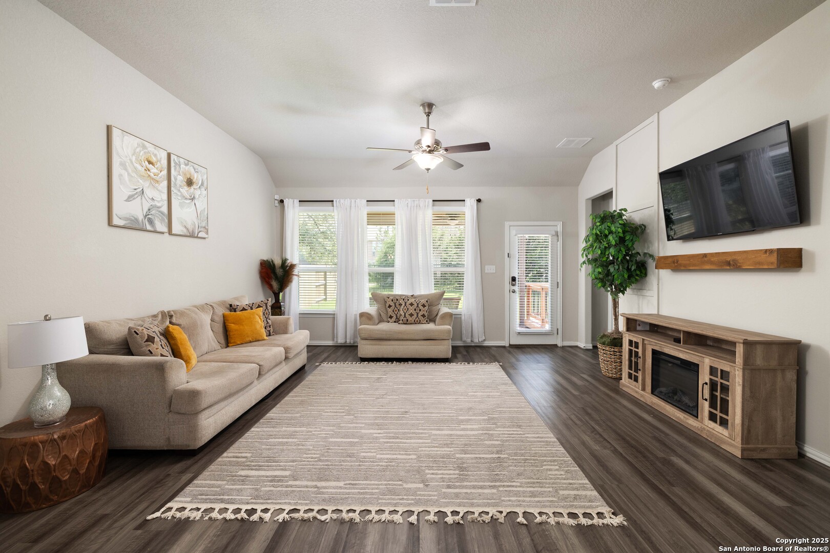 1239 Loma Ranch