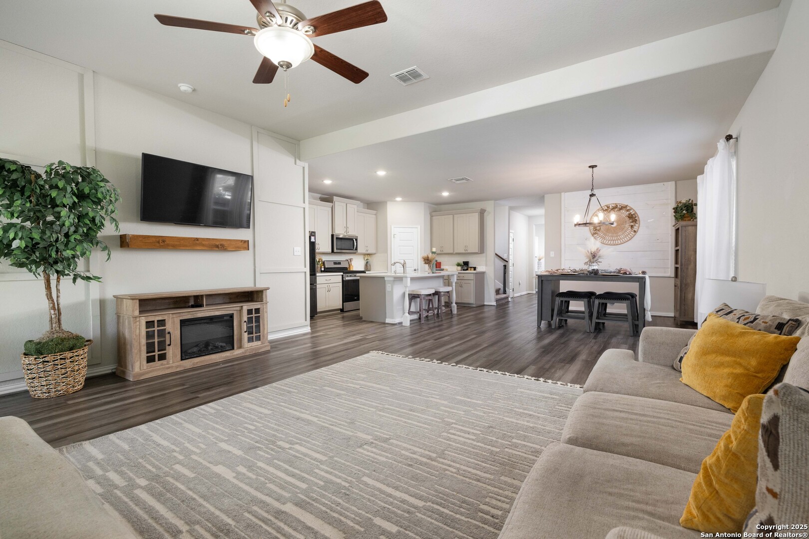 1239 Loma Ranch