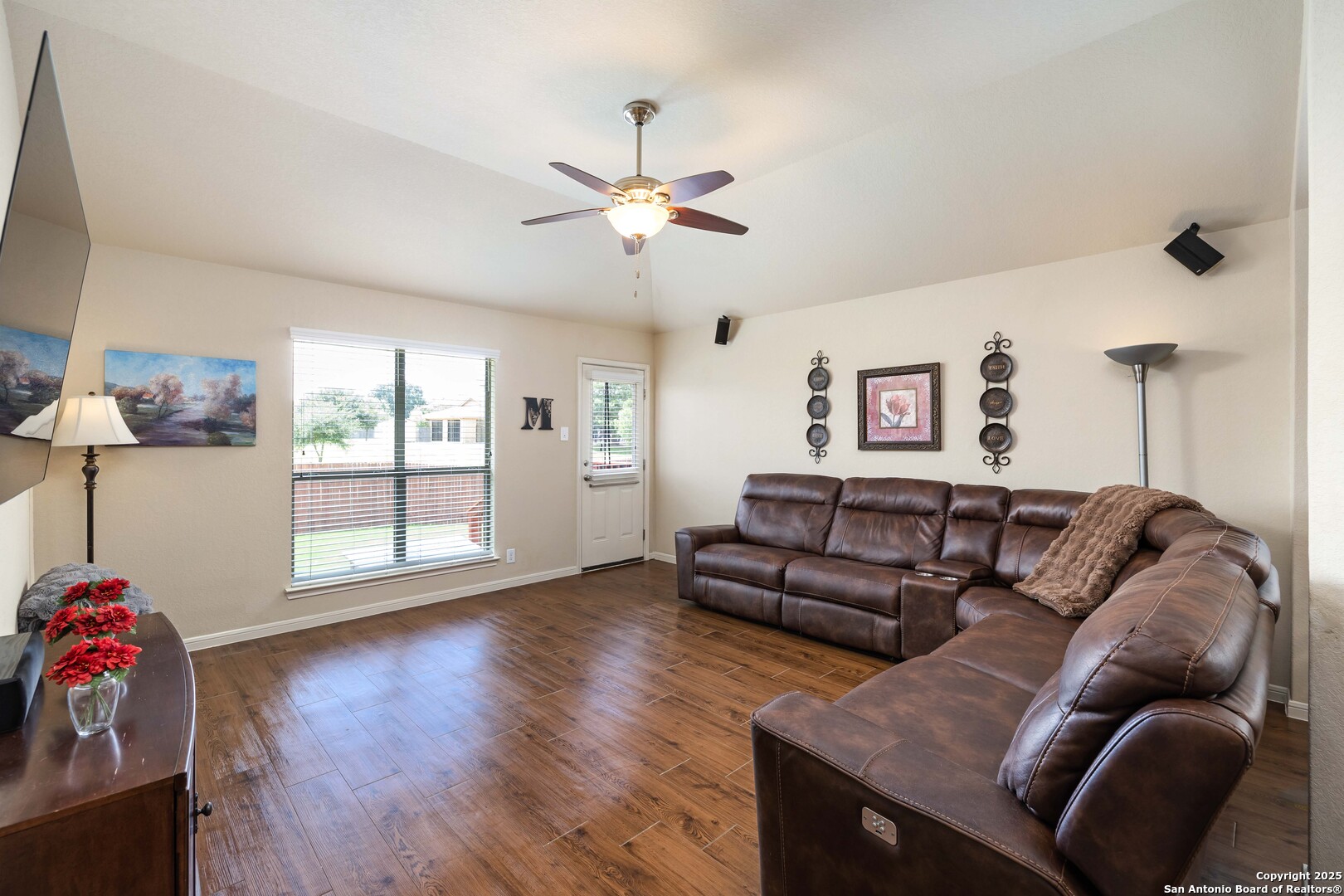 2471 Feather Lane