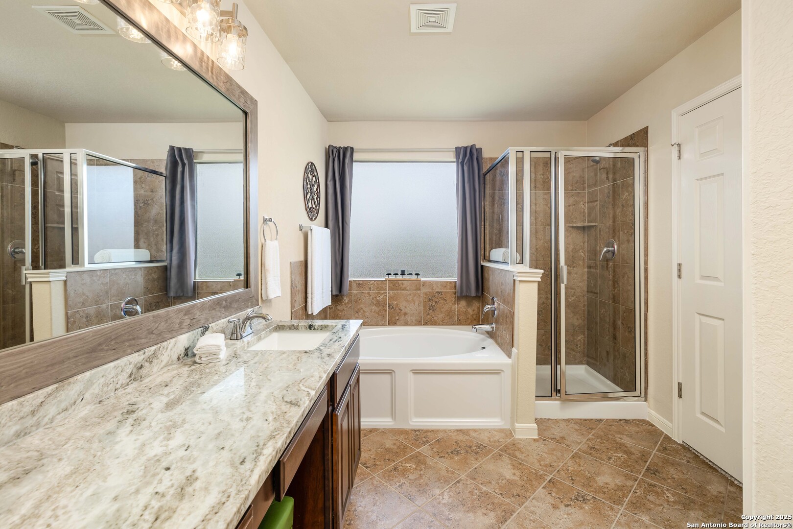 2471 Feather Lane