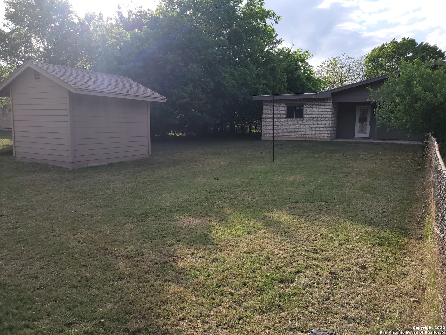 1210 hillcrest