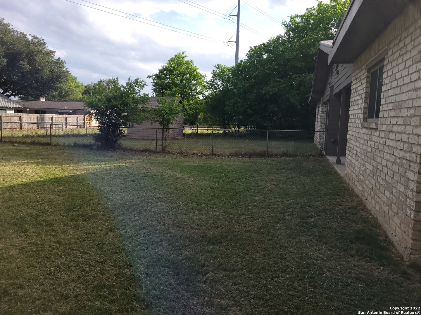 1210 hillcrest