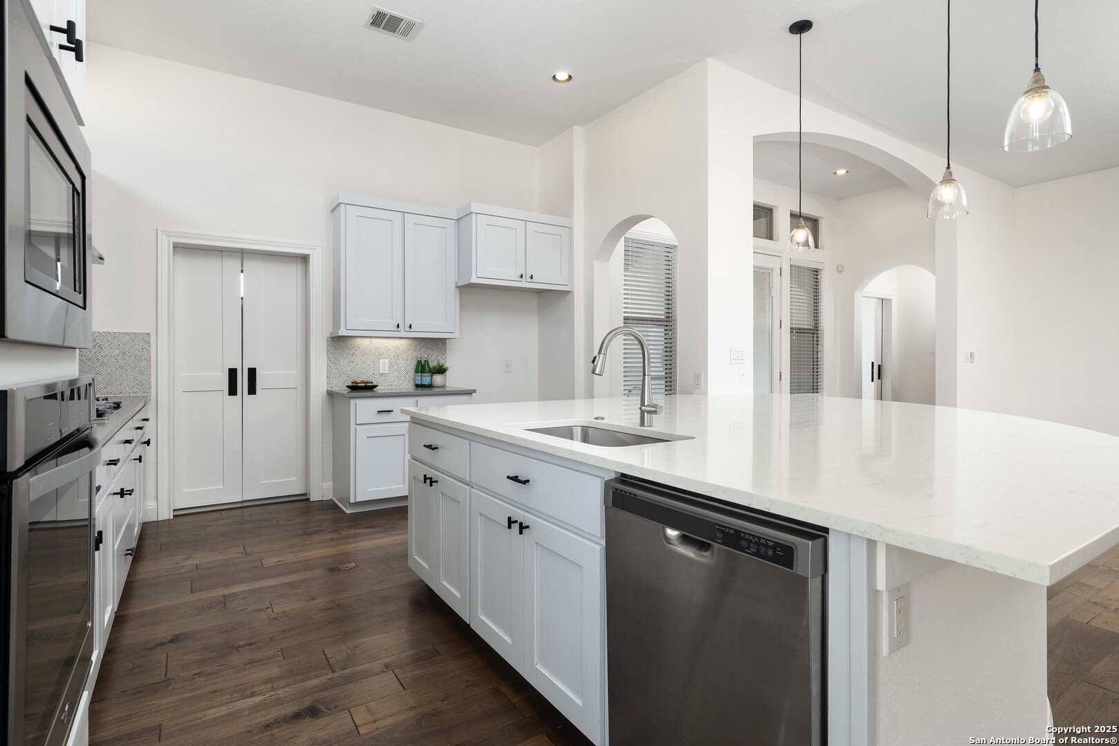 212 Ferryboat Lane